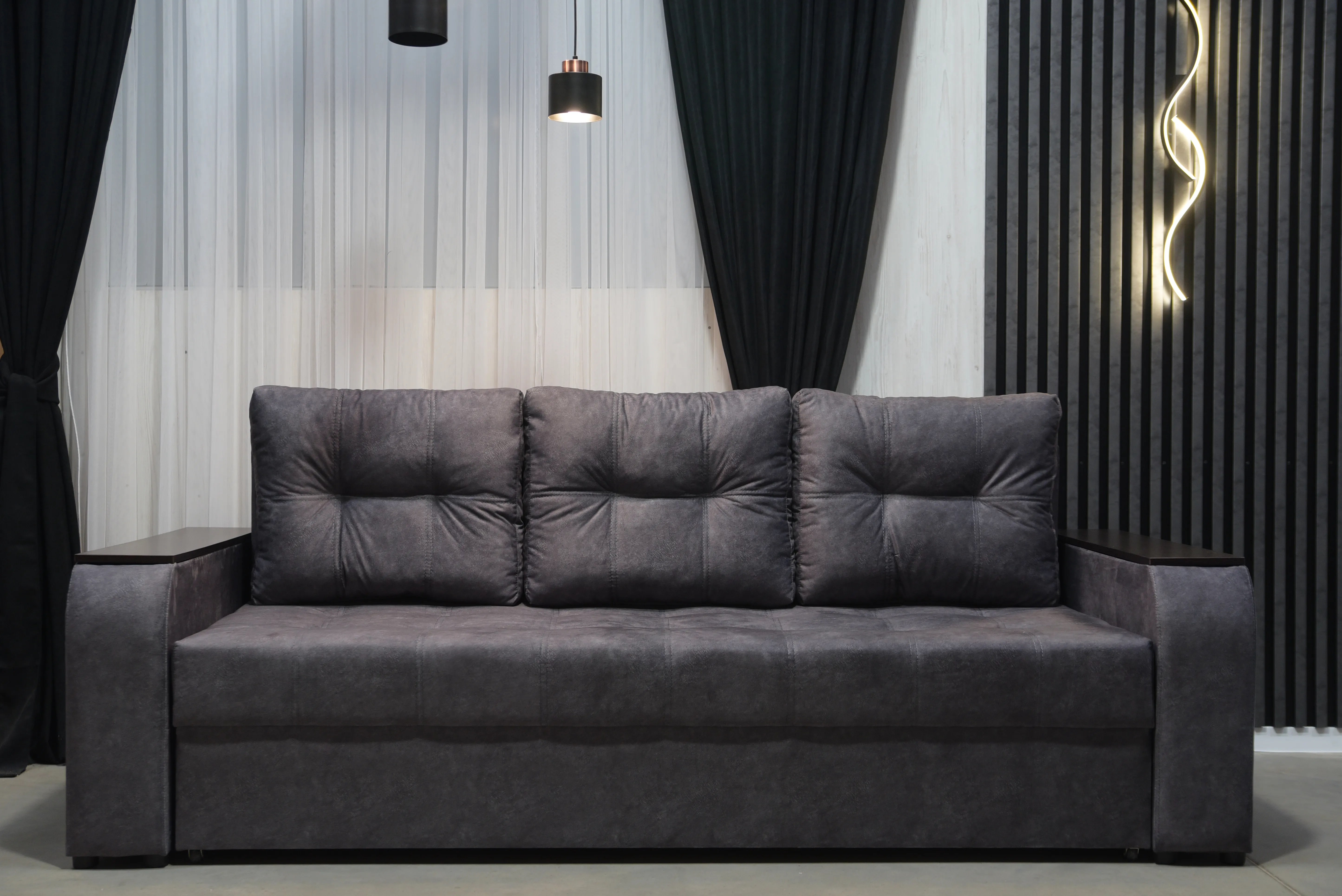 dyvan-prado-b-p_main_pillows