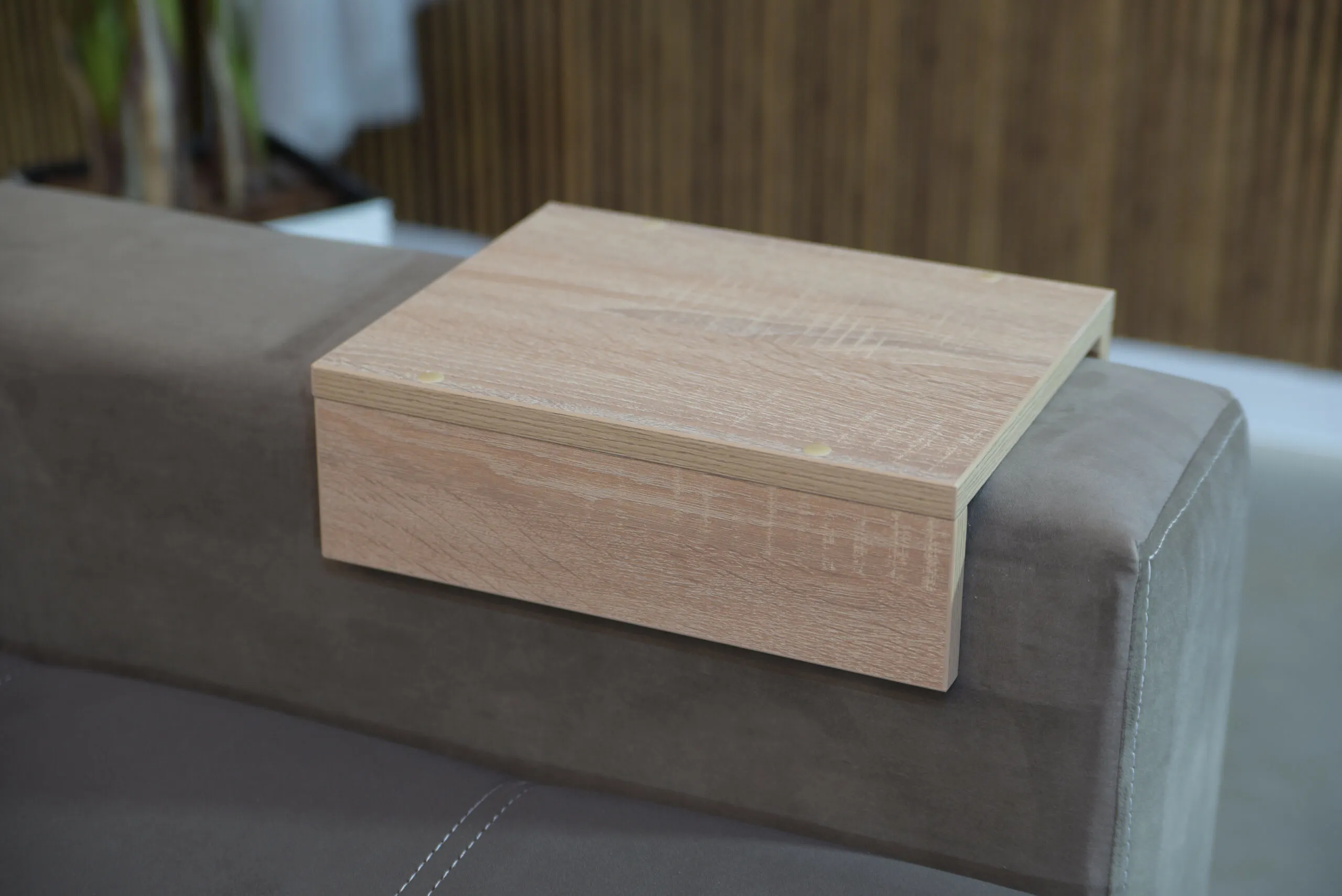 kut-akvador-3-p_armrest