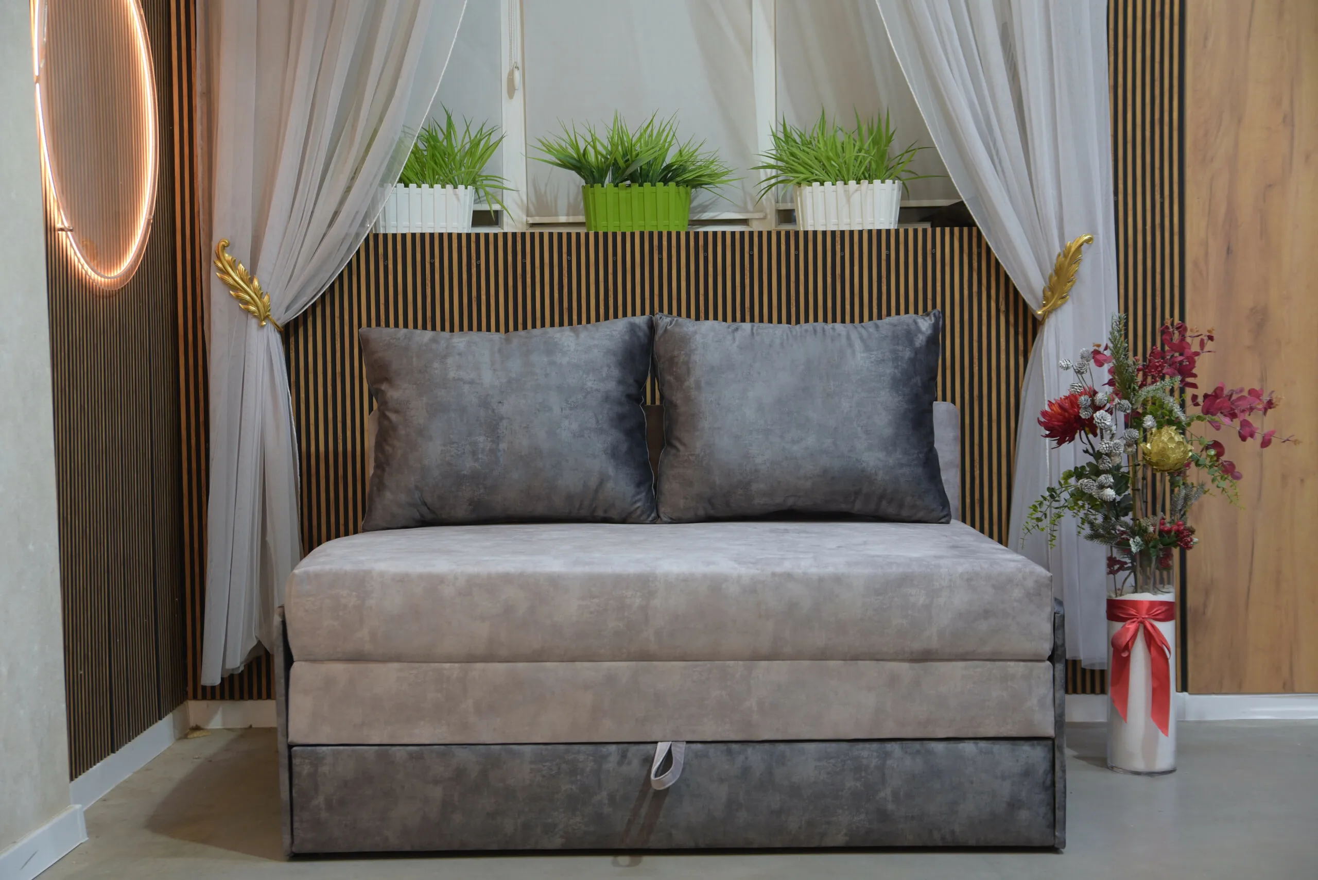 omega-1-50_main_pillows