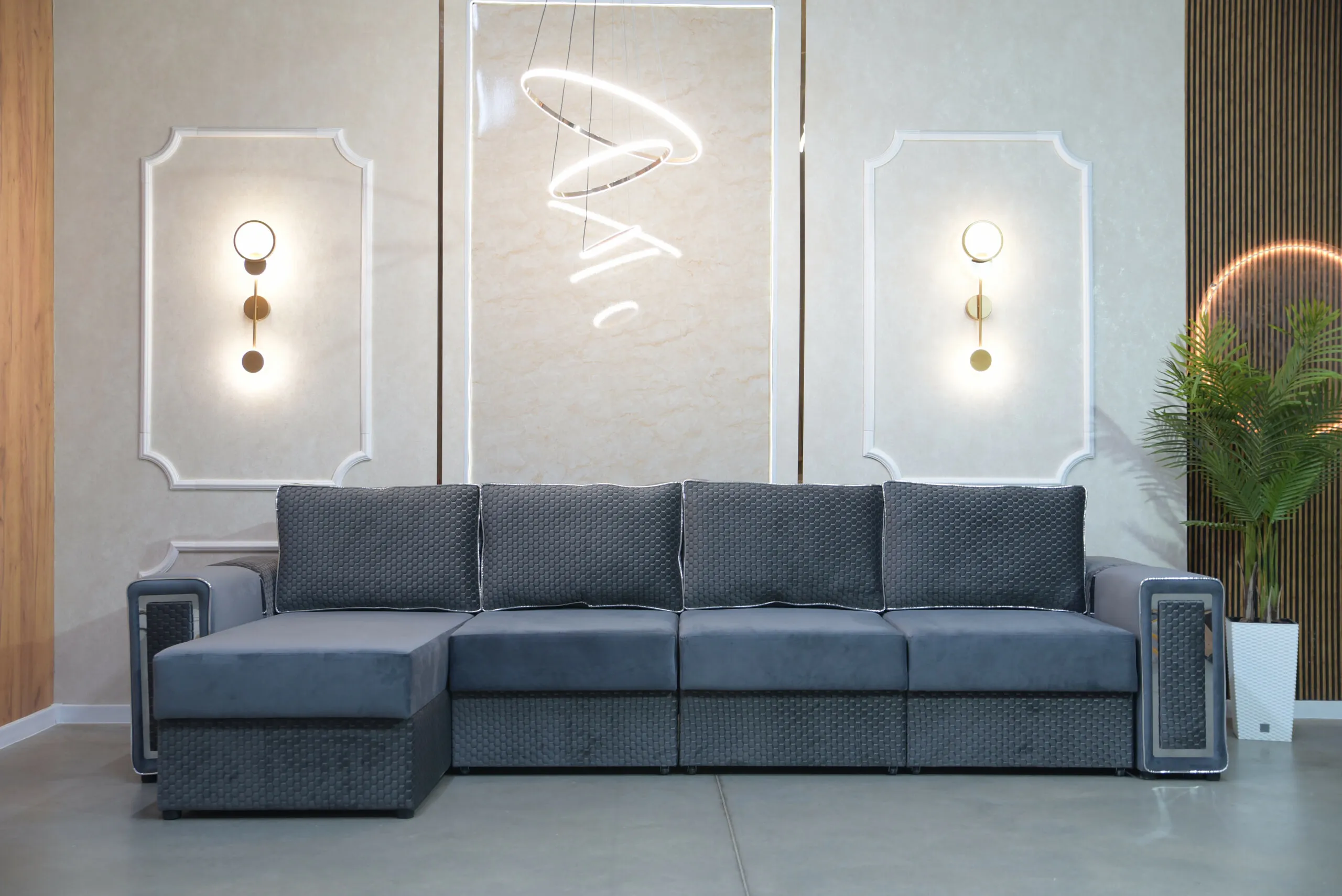 ellada_long_corner_main_pillows